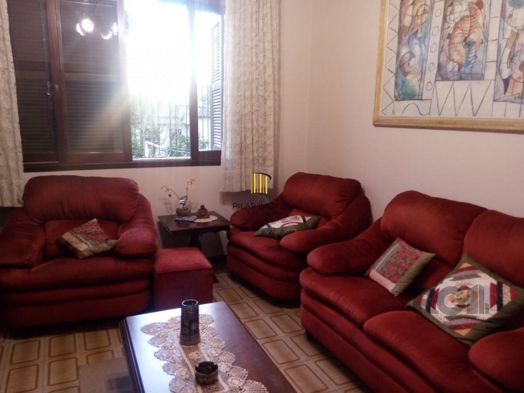 Casa para Venda - 320m², 4 dormitórios, sendo 2 suites, 5 vagas - Santo Antonio