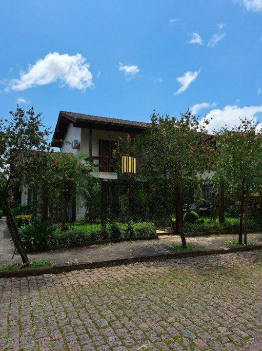 Casa 3 dormitórios no bairro Espírito Santo