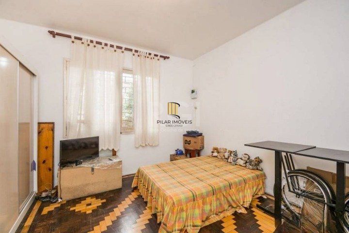 Casa para Venda - 290m², 3 dormitórios, 4 vagas - Santo Antonio