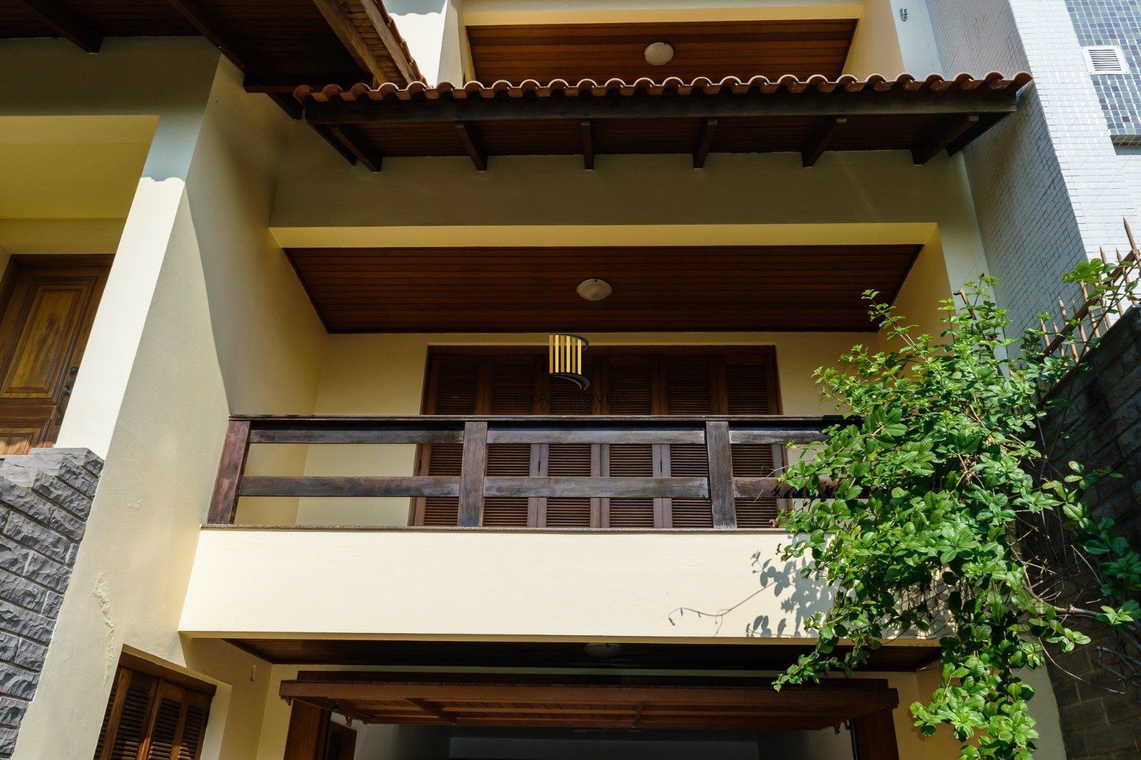 Casa 3 dormitórios no bairro Chácara das Pedras