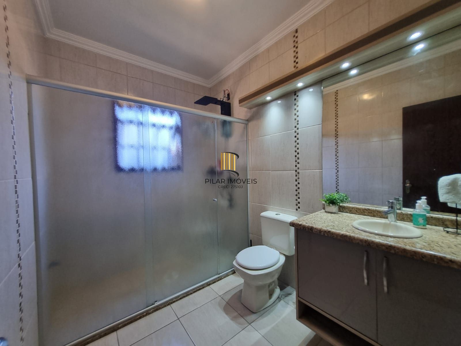 Casa para Venda - 177m², 4 dormitórios, sendo 1 suites, 2 vagas - Partenon