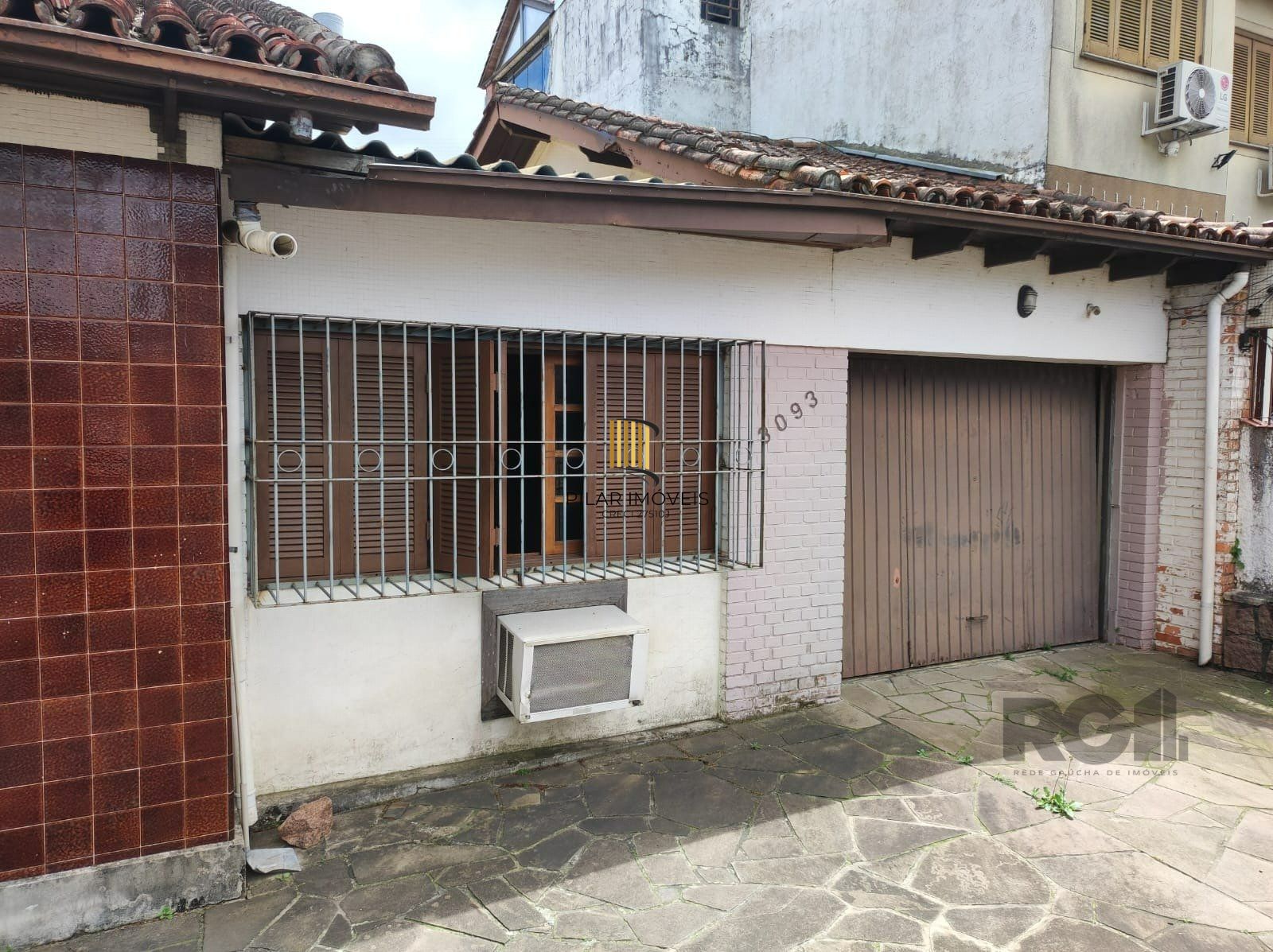 Casa 3 dormitórios no bairro Partenon