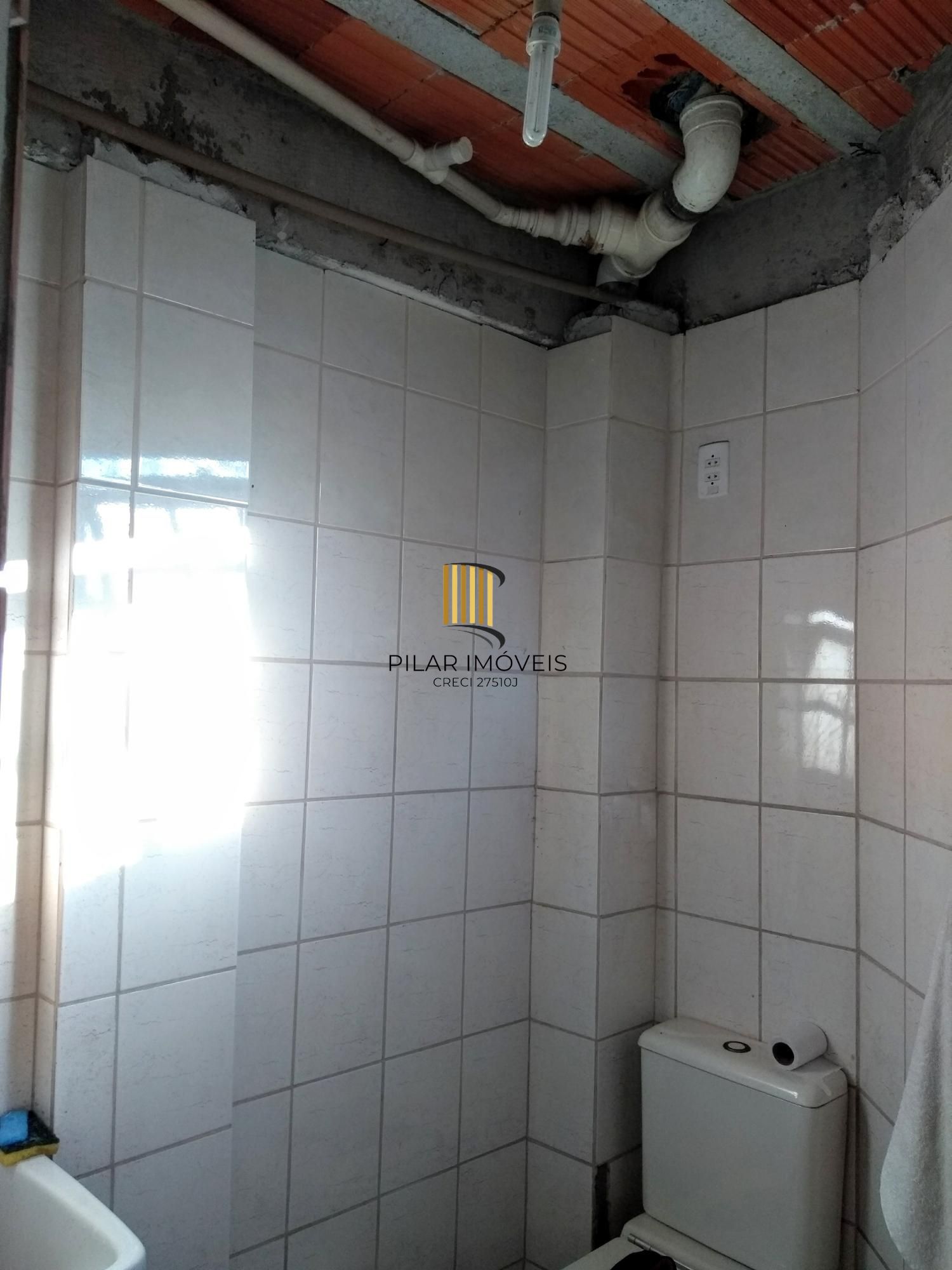 Predio para Venda - 291m², 3 dormitórios, sendo 2 suites, 1 vaga - Partenon
