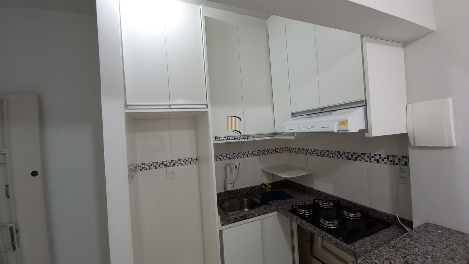 Descubra o charme e o conforto desta kitnet incrível para venda transformada em 1 dormitório no bairro Centro Histórico em Porto Alegre/RS.