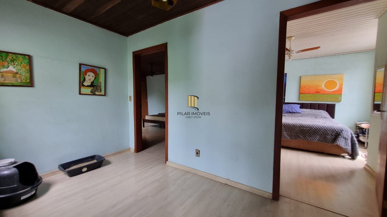 Casa estilo sobrado para venda de 3 dormitórios  com  2 vagas de garagem no bairro Cidade Baixa em Porto Alegre/RS.