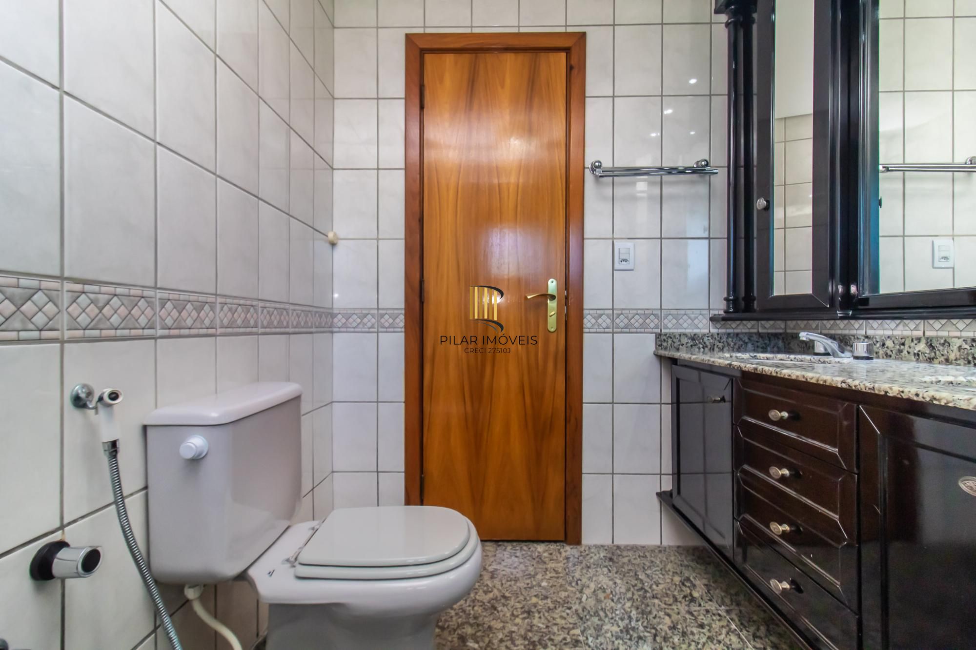 Casa de Condomínio 3 dormitórios no bairro Menino Deus