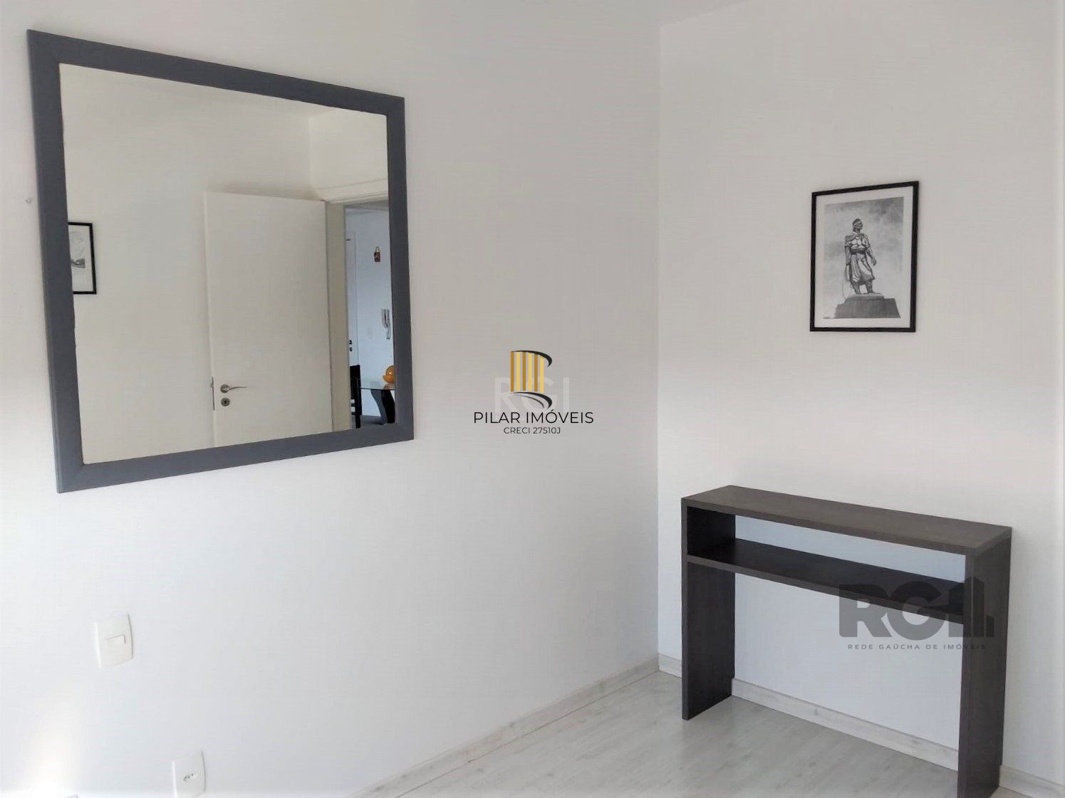Apartamento para Venda - 67.28m², 2 dormitórios, sendo 1 suites, 1 vaga - Cidade Baixa