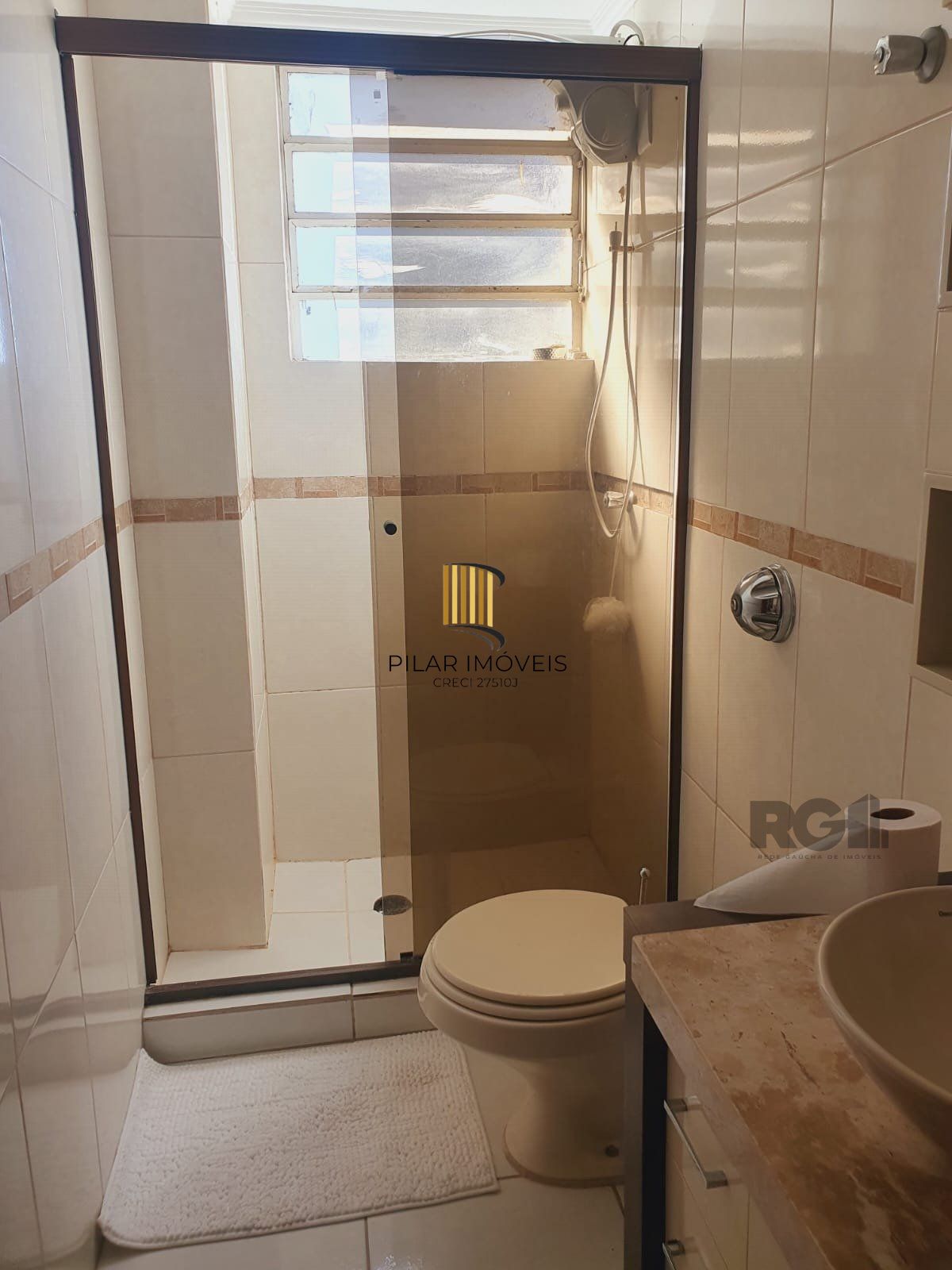 Apartamento de 02 dormitórios, no bairro Partenon, para locação
