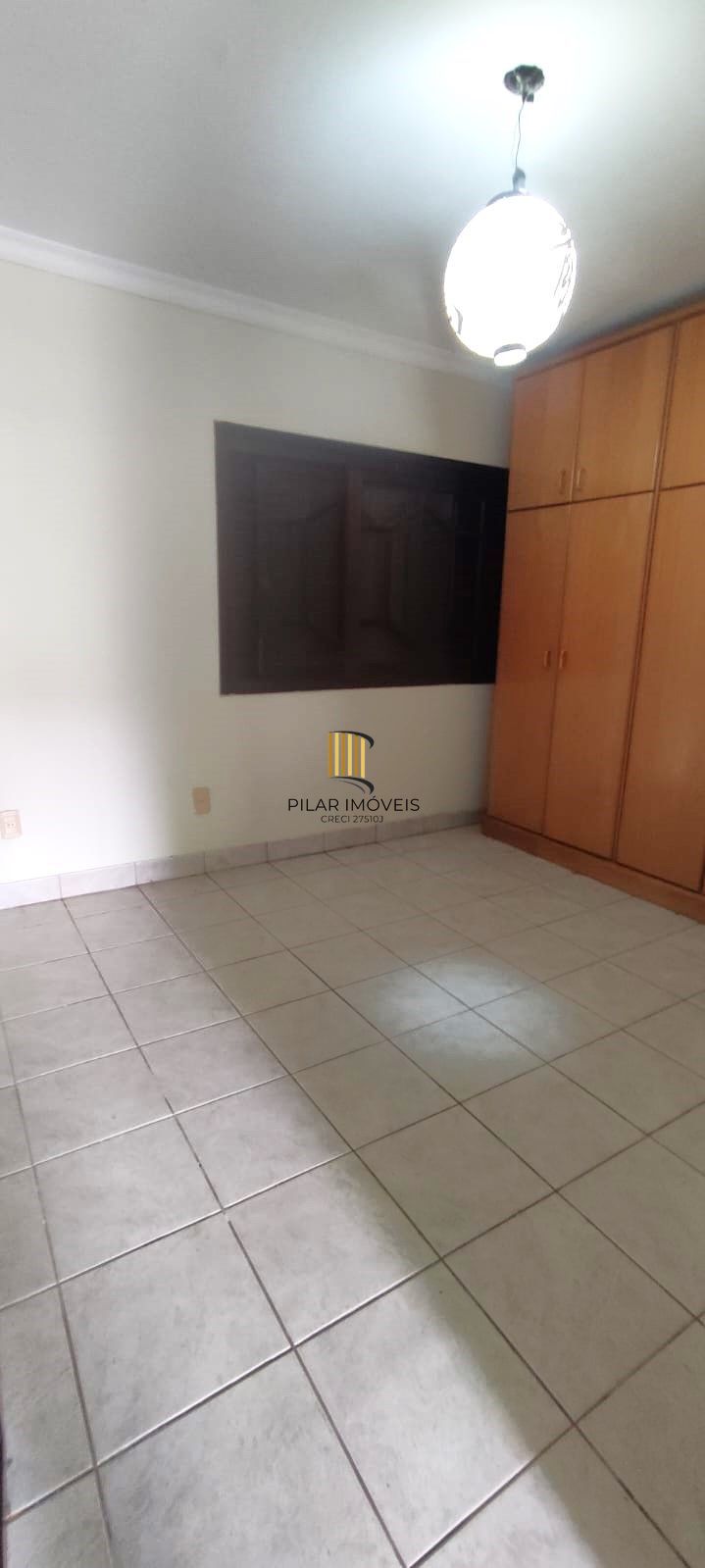 Casa 4 dormitórios no bairro Jardim Itu