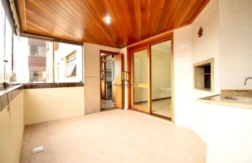 Apartamento 3 dormitórios no bairro Menino Deus