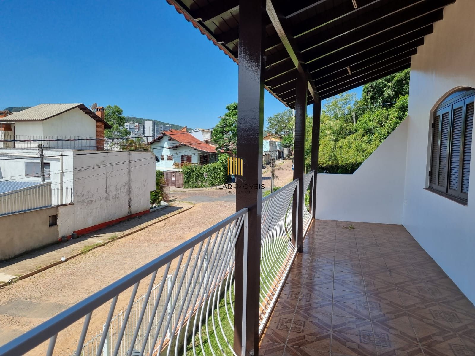 Casa 5 dormitórios no bairro Partenon - Pilar Imóveis