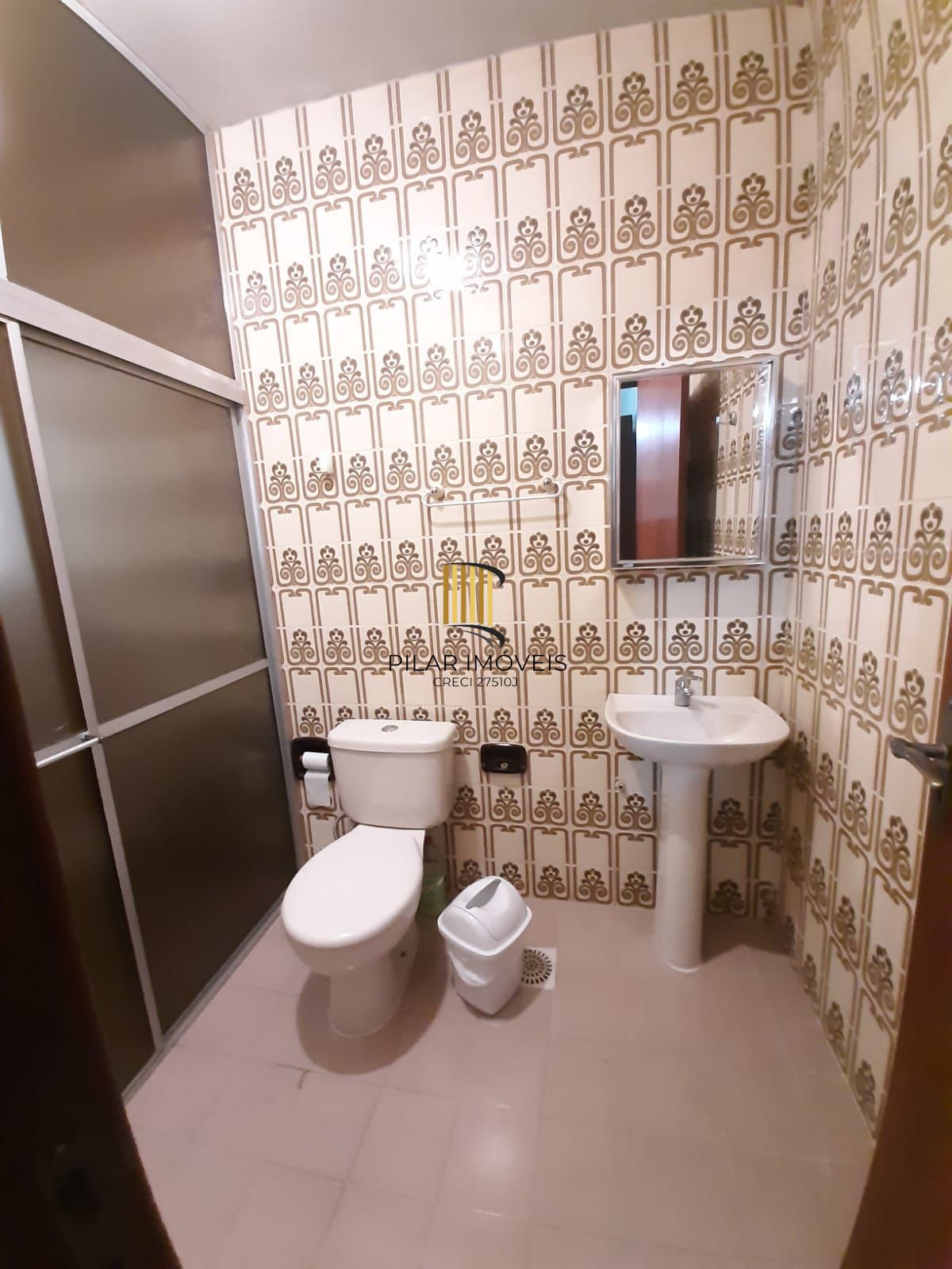 Casa 4 dormitórios no bairro Nonoai