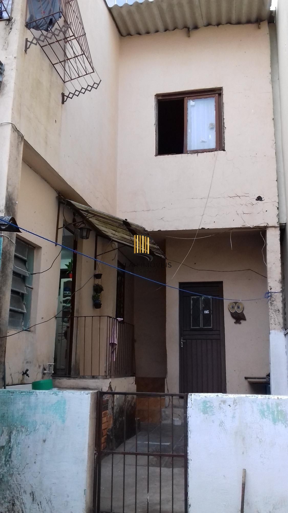 Casa para Venda - 81m², 4 dormitórios, 3 vagas - Partenon