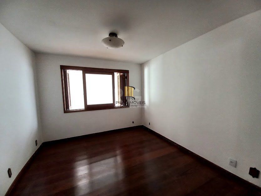 Casa para Venda - 224m², 3 dormitórios, sendo 1 suites, 3 vagas - Santana