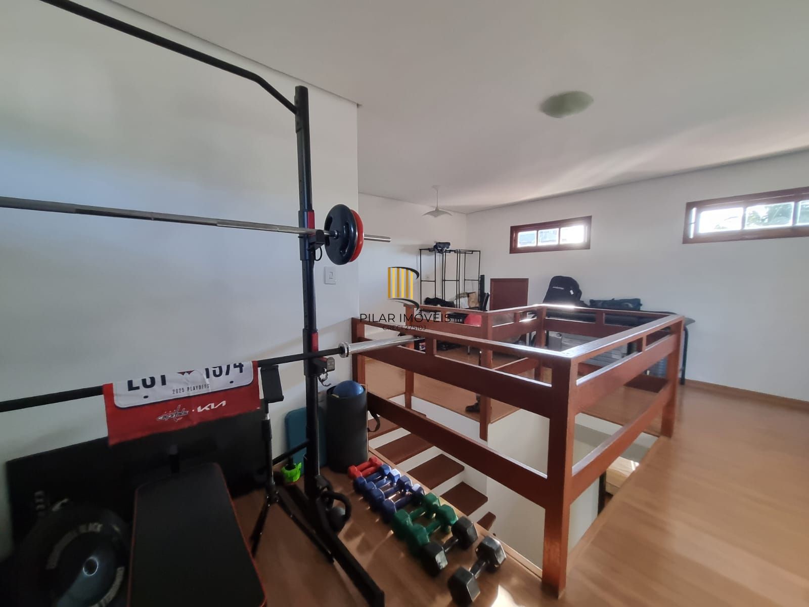 Casa para Venda - 177m², 4 dormitórios, sendo 1 suites, 2 vagas - Partenon