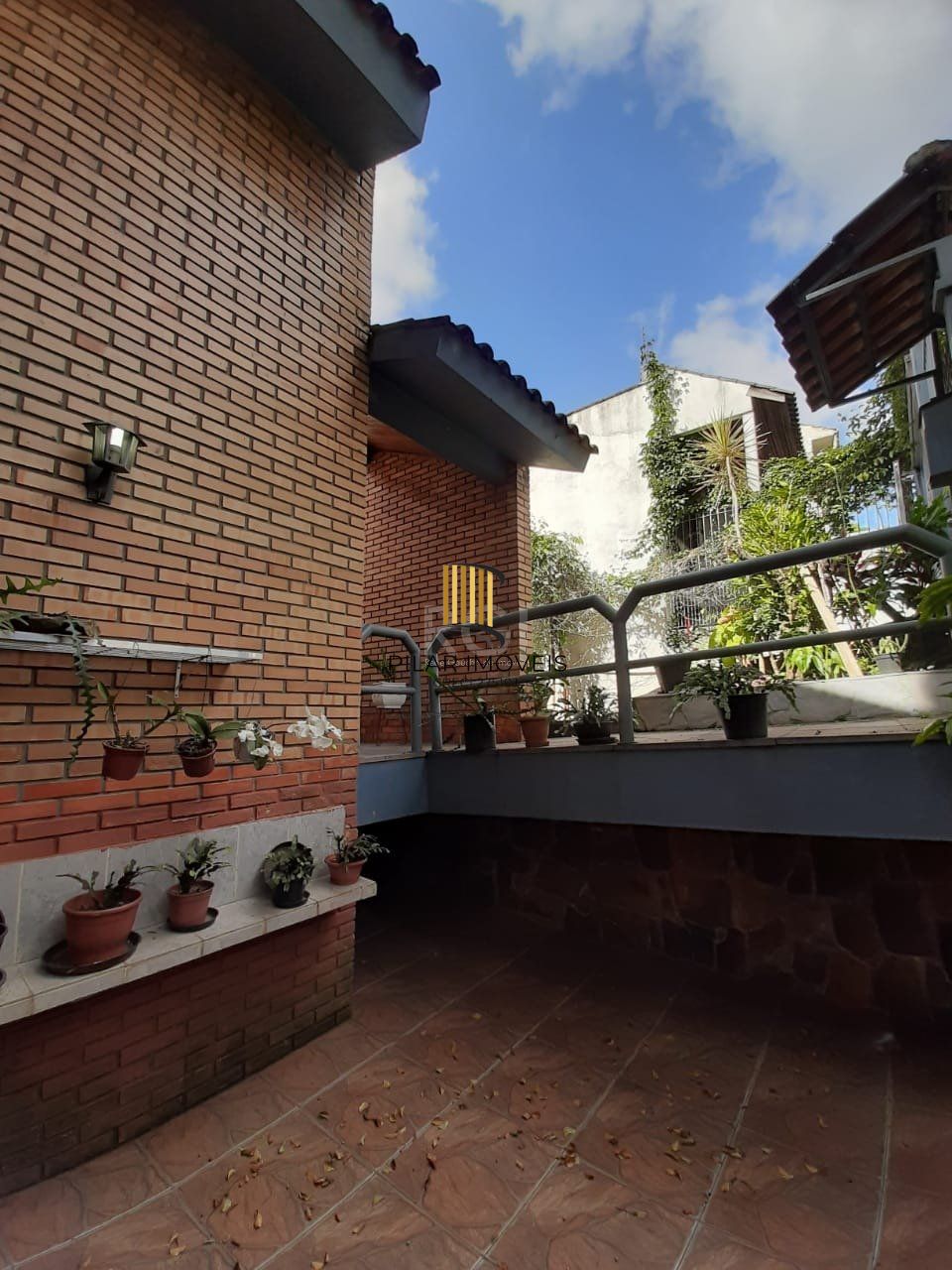 Casa para Venda - 262.02m², 3 dormitórios, sendo 1 suites, 6 vagas - Auxiliadora