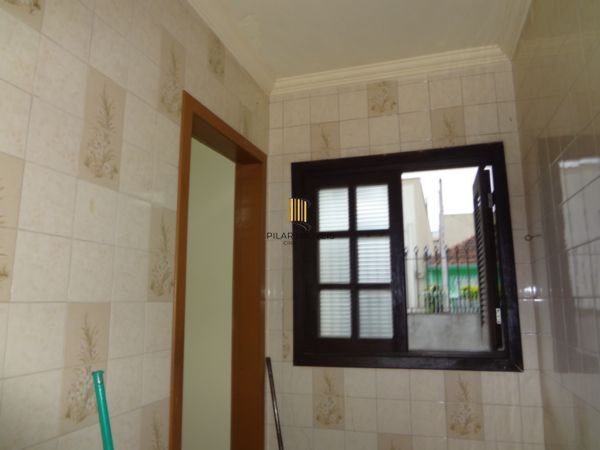 Casa para Venda - 190m², 3 dormitórios, sendo 1 suites, 1 vaga - Partenon