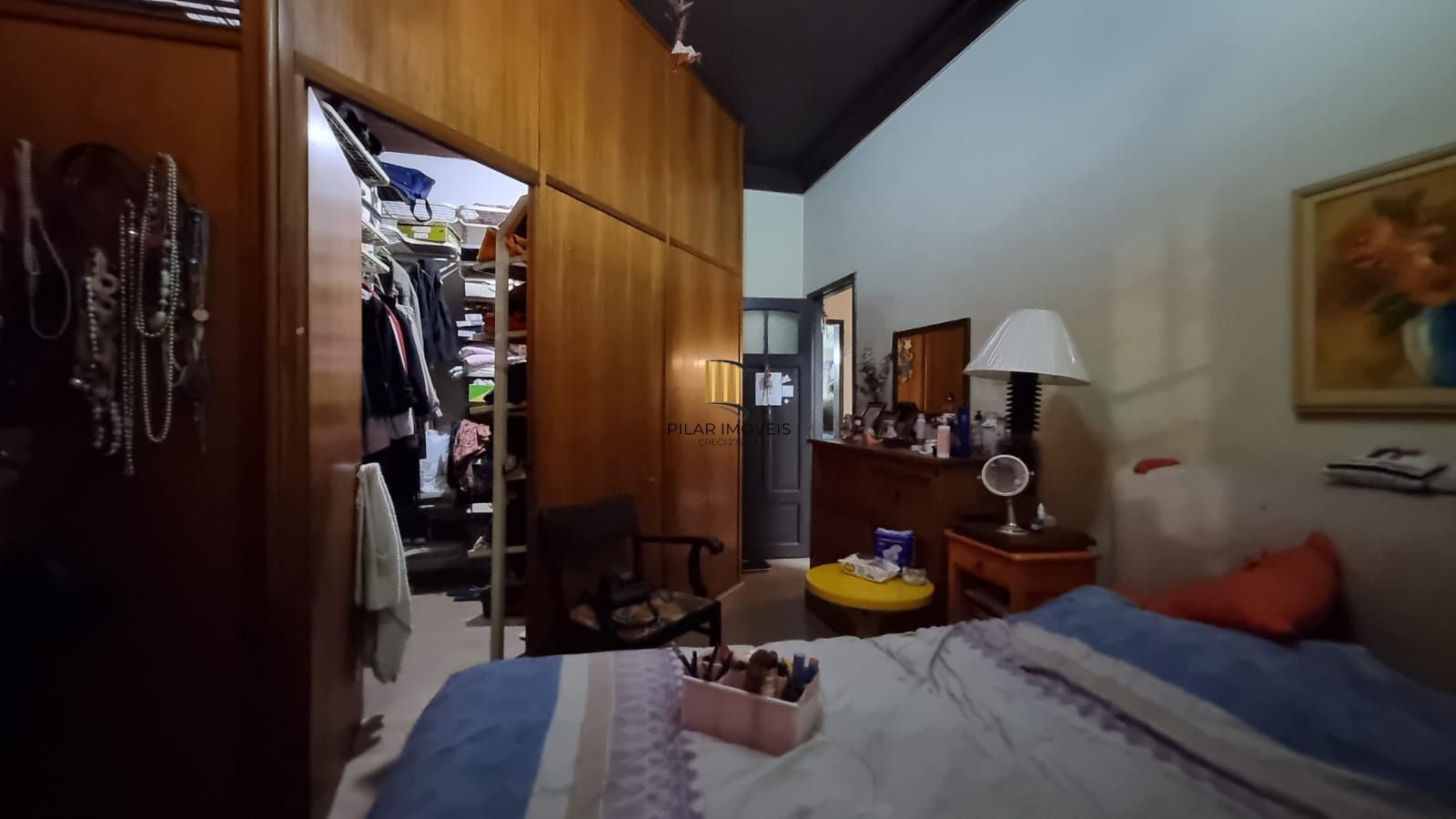 Casa Sobrado Residencial de 3 dormitórios para venda, 1 vaga de  garagem fechada no bairro Cidade Baixa em Porto Alegre/RS.