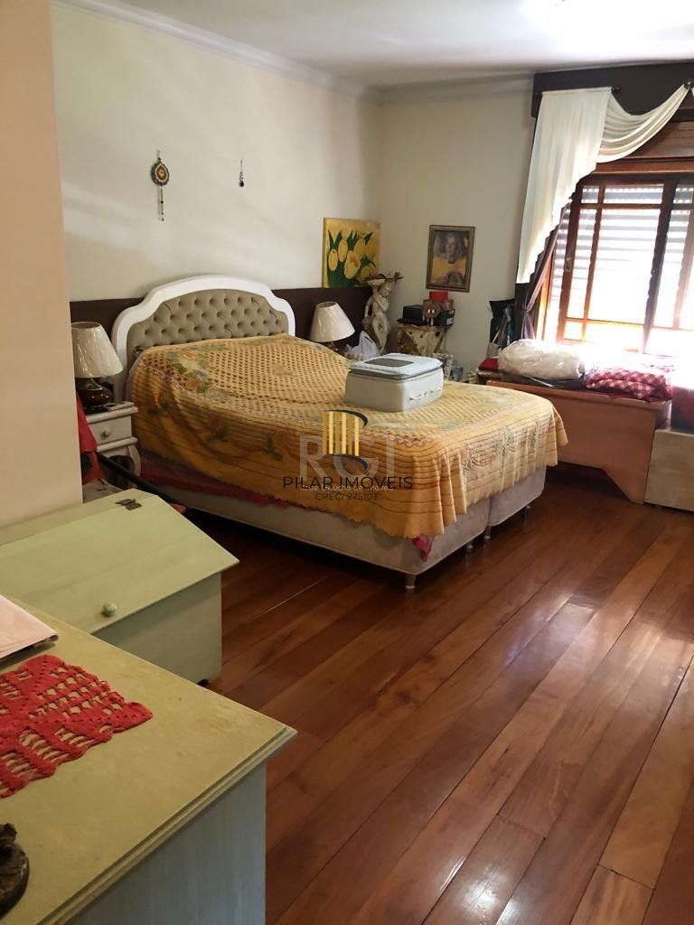 Casa para Venda - 225.91m², 4 dormitórios, sendo 2 suites, 1 vaga - Nonoai