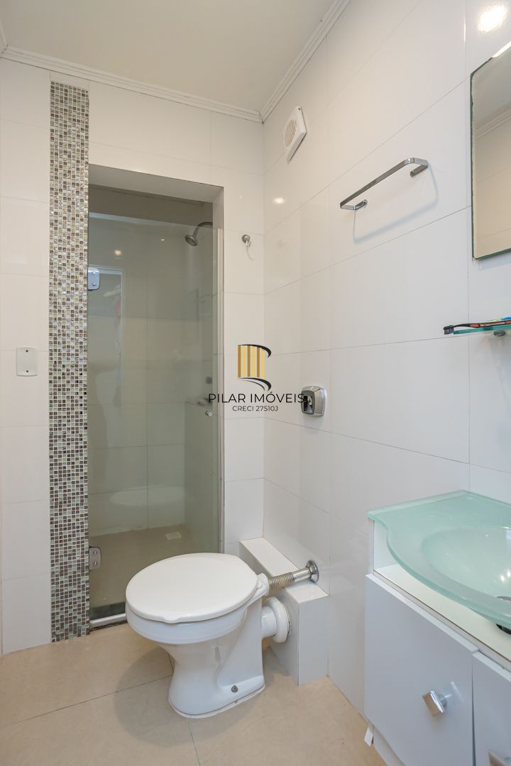 Casa 4 dormitórios no bairro Igara