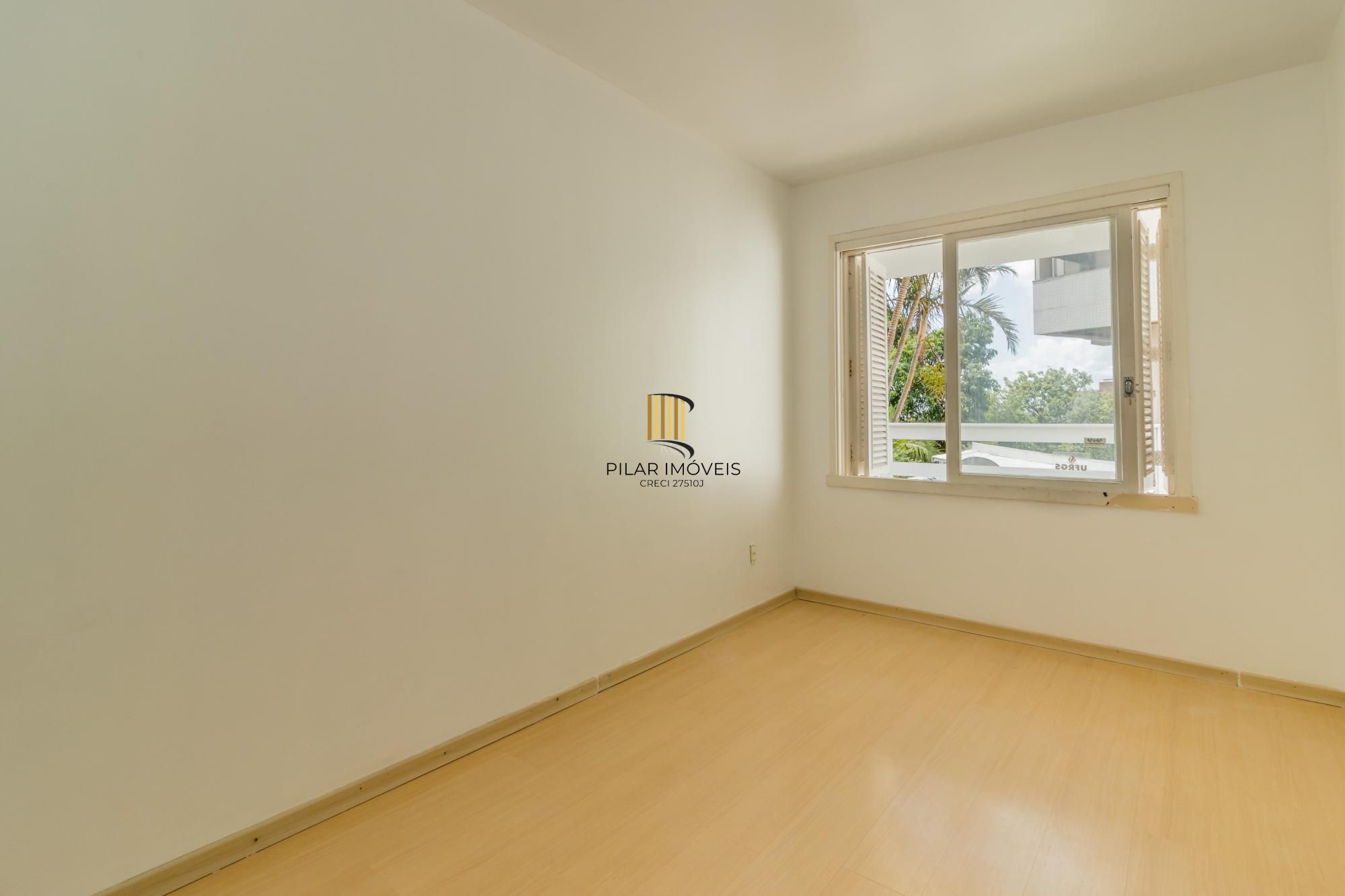 Casa para Venda - 250m², 4 dormitórios, sendo 1 suites, 3 vagas - Menino Deus