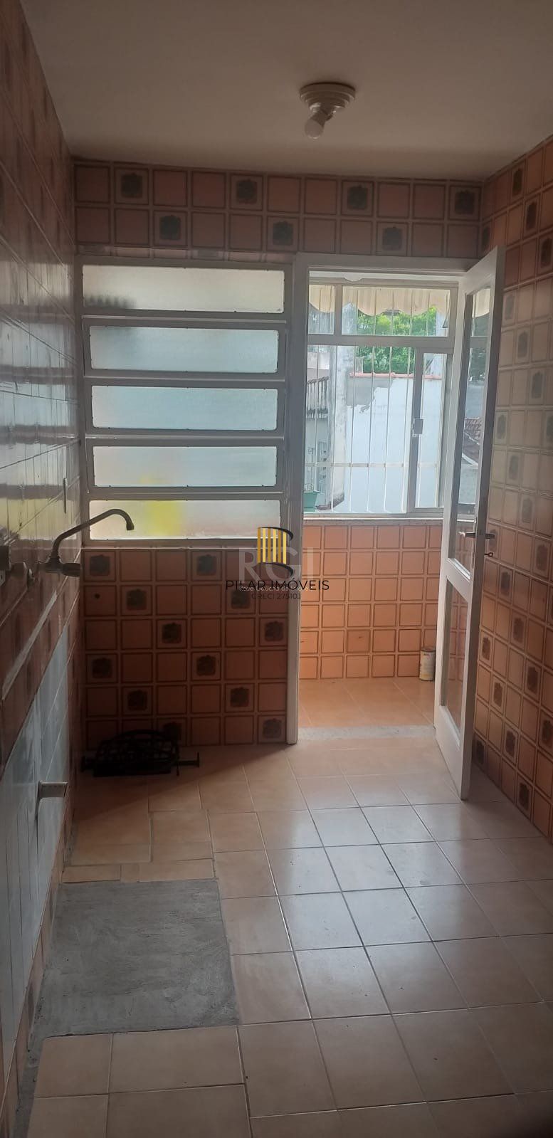 Apartamento para Venda - 69.1m², 2 dormitórios, 1 vaga - Santo Antonio