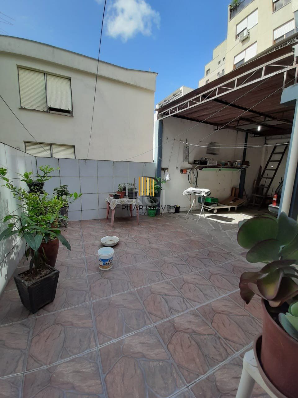 Casa para Venda - 262.02m², 3 dormitórios, sendo 1 suites, 6 vagas - Auxiliadora