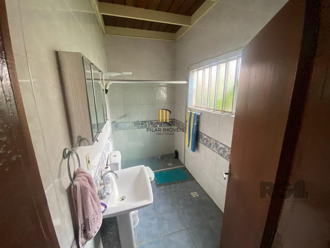 Casa 3 dormitórios no bairro Partenon