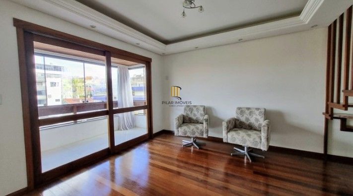 Linda cobertura de 4 dormitórios,1 suíte , 4 banheiros para venda, 4 vagas de garagens cobertas e escrituradas, 1 terraço com deck, piscina e churrasqueira no bairro Jardim Lindóia em Porto Alegre/RS.