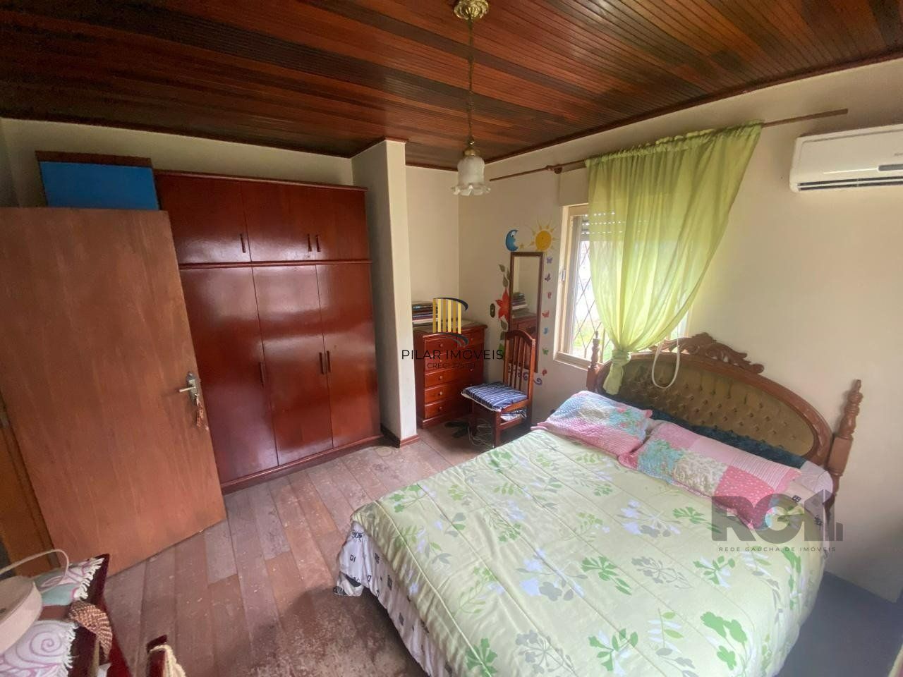 Casa 3 dormitórios no bairro Partenon
