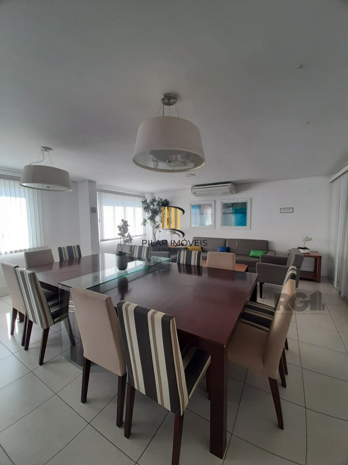 Apartamento 2 dormitórios no bairro Azenha