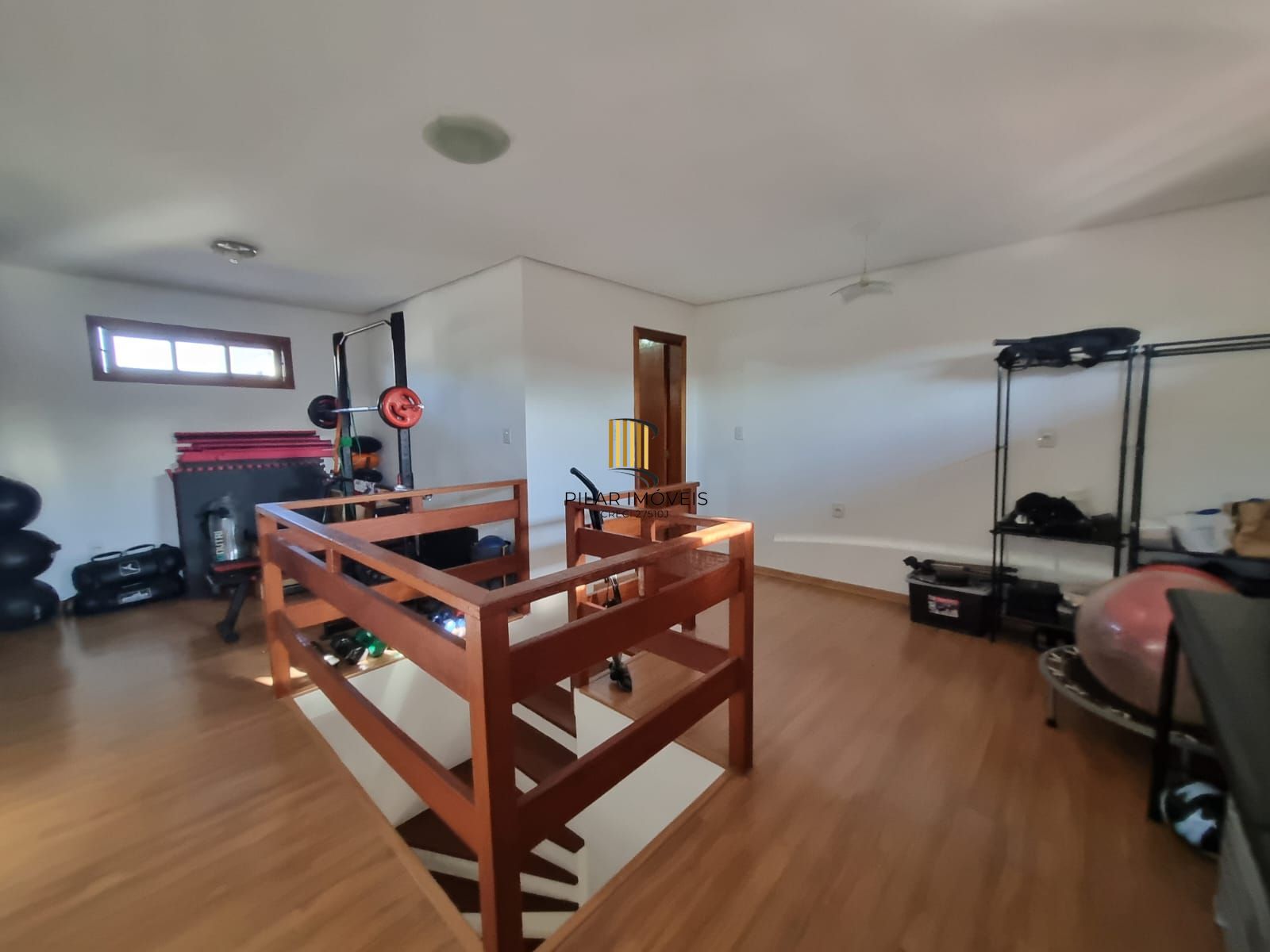 Casa para Venda - 177m², 4 dormitórios, sendo 1 suites, 2 vagas - Partenon