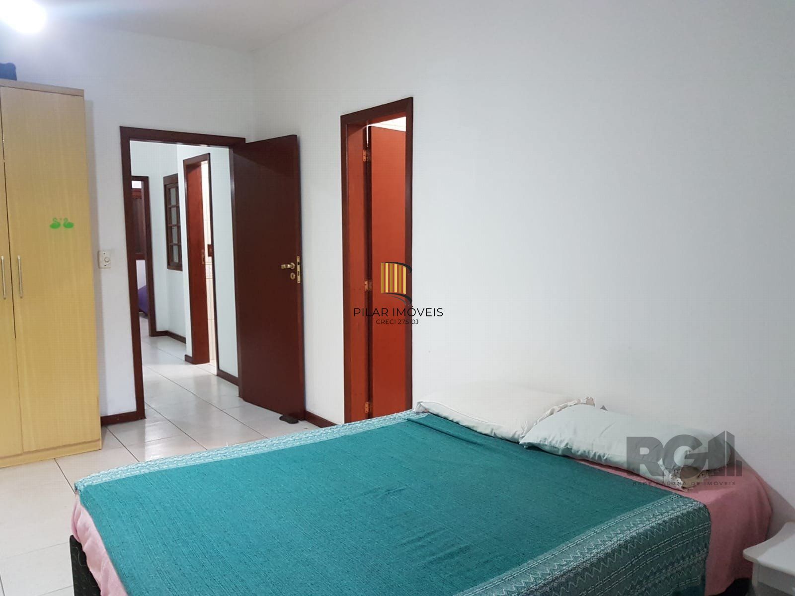 CASA 4 DORMITORIOS SANTANA