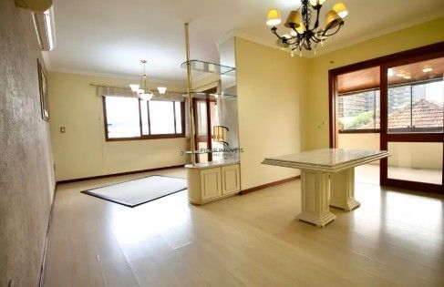 Apartamento 3 dormitórios no bairro Menino Deus