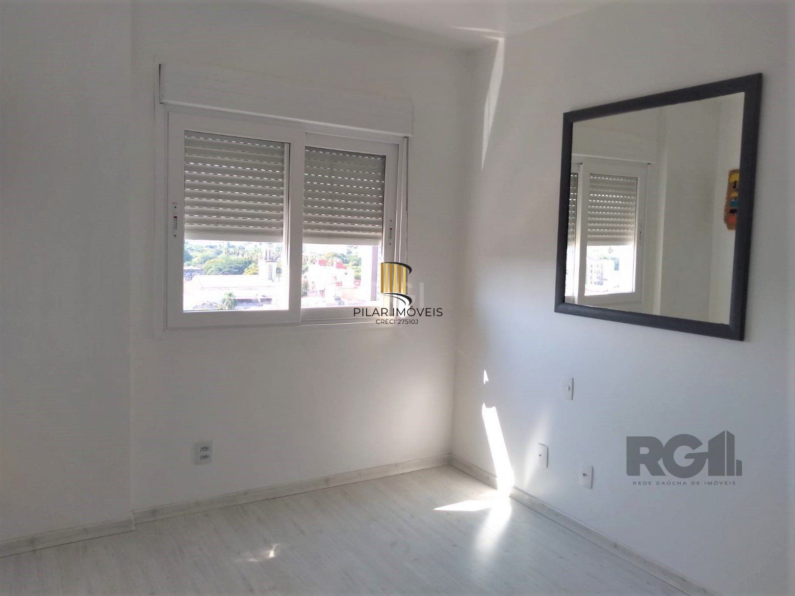 Apartamento para Venda - 67.28m², 2 dormitórios, sendo 1 suites, 1 vaga - Cidade Baixa