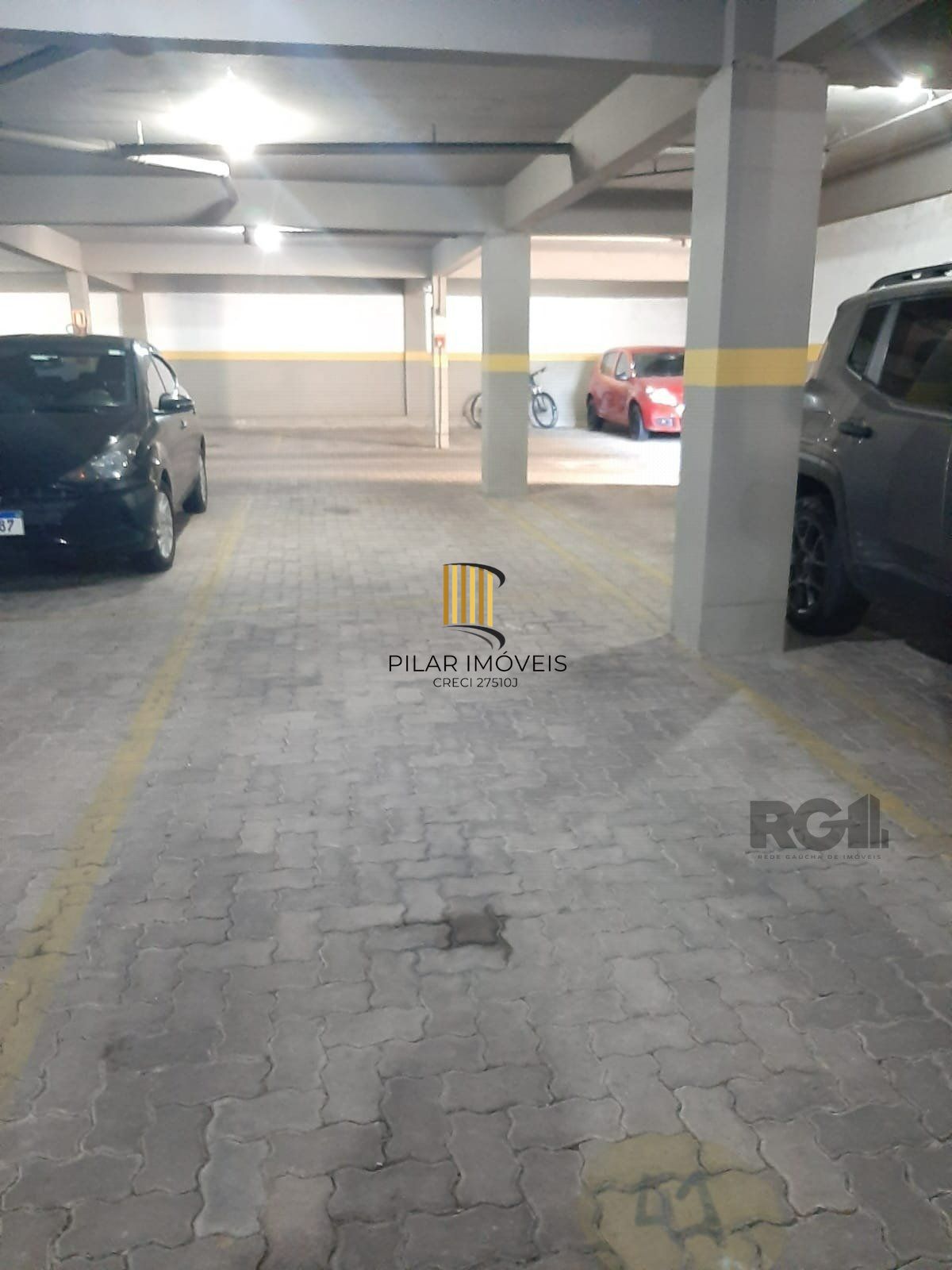 Apartamento 2 dormitórios no bairro Azenha
