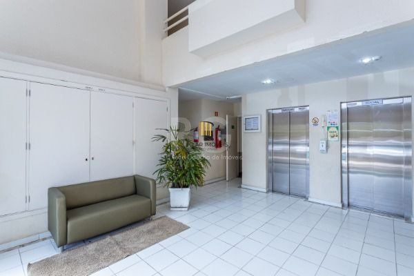 Cobertura para Venda - 134.45m², 3 dormitórios, sendo 1 suites, 2 vagas - Cavalhada