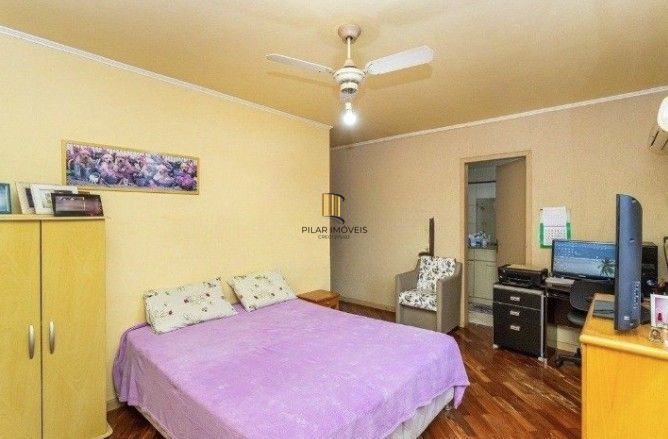 Casa com 2 dormitórios ,sendo 1 suíte para venda no bairro Tristeza em Porto Alegre/RS.