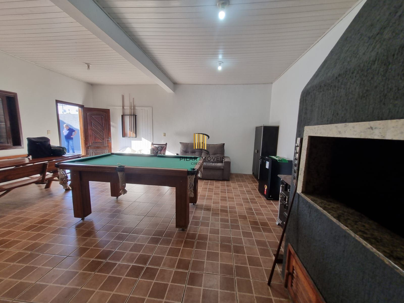 Casa para Venda - 177m², 4 dormitórios, sendo 1 suites, 2 vagas - Partenon