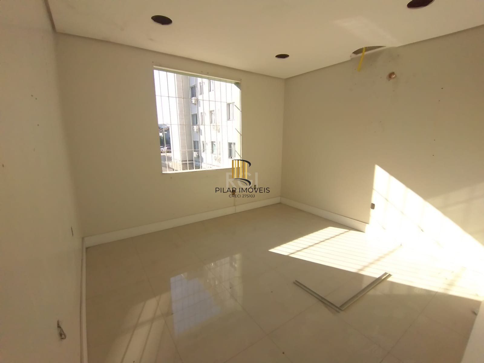 Casa Comercial para Venda - 250m², 0 dormitórios, 10 vagas - Glória