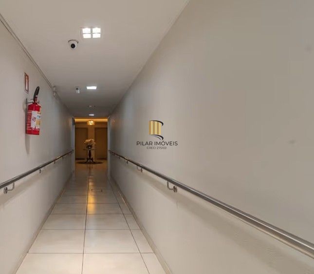 Apartamento térreo com 3 dormitórios no bairro Azenha!