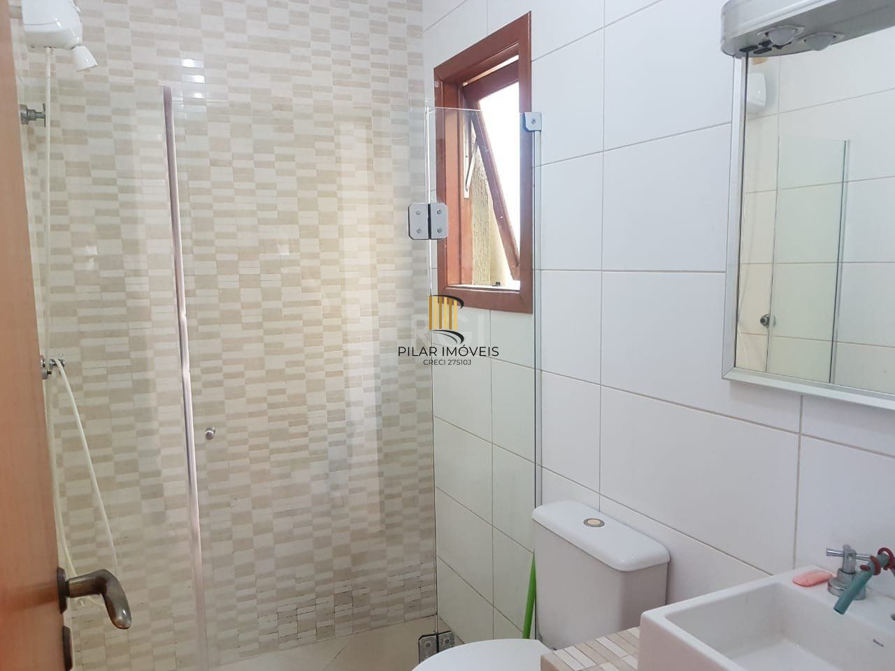 Casa para Venda - 300m², 4 dormitórios, sendo 1 suites, 2 vagas - Glória