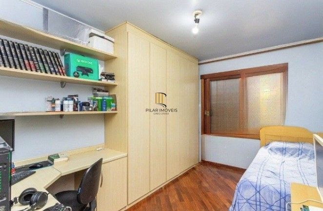 Casa com 2 dormitórios ,sendo 1 suíte para venda no bairro Tristeza em Porto Alegre/RS.