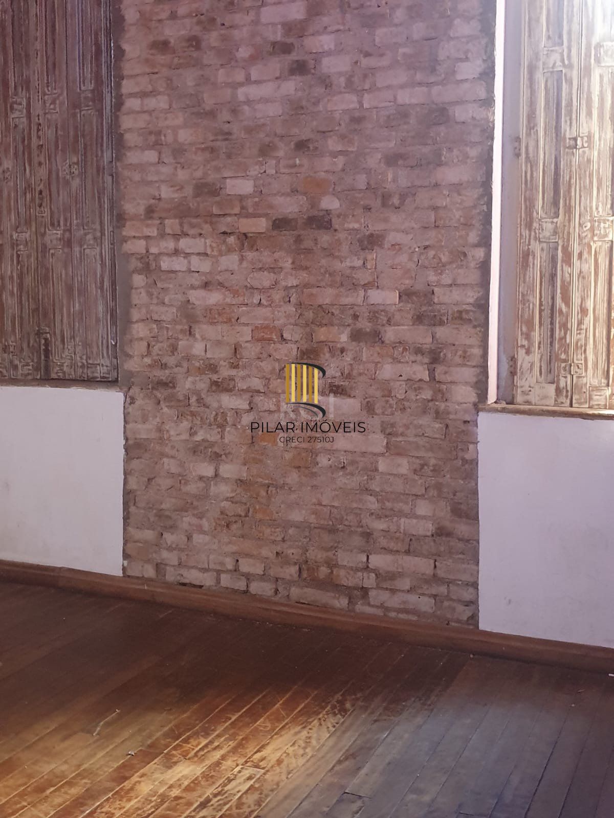 Casa para Venda - 242m², 3 dormitórios, 1 vaga - Cidade Baixa