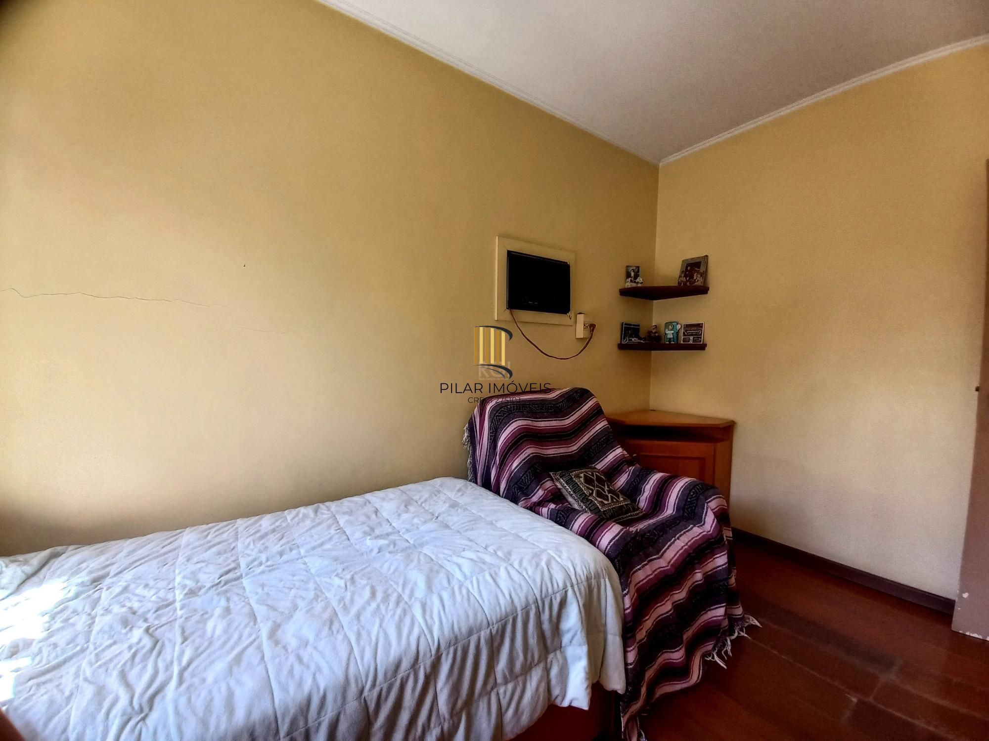 Casa para Venda - 300m², 4 dormitórios, sendo 1 suites, 2 vagas - Santana
