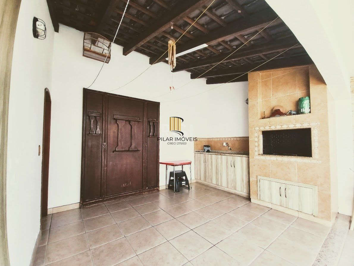 Casa 5 dormitórios no bairro Santana