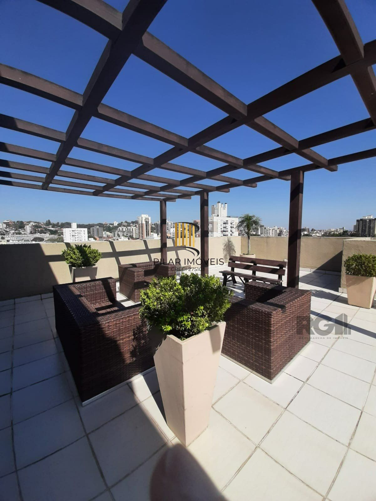 Apartamento 2 dormitórios no bairro Azenha
