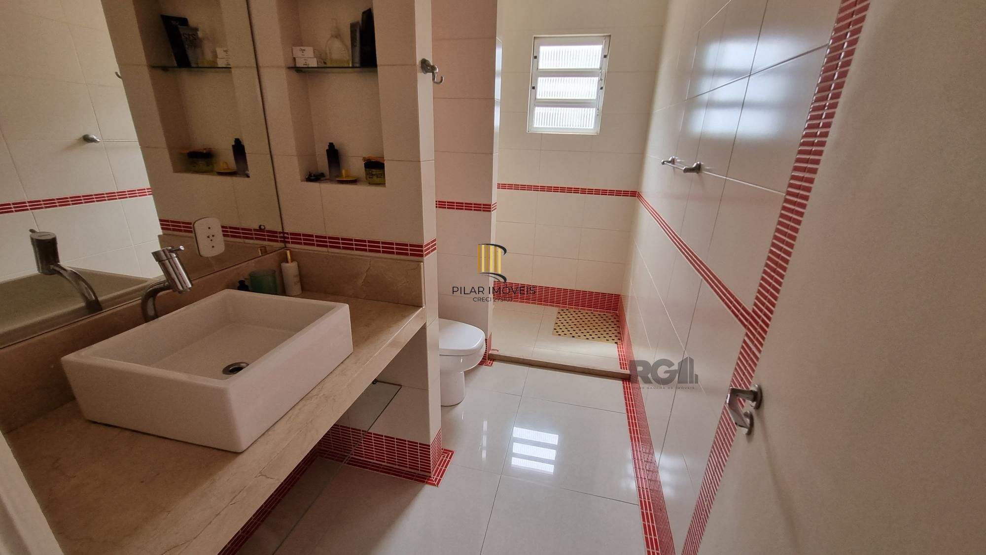 Casa de Condomínio 3 dormitórios no bairro Santo Antônio