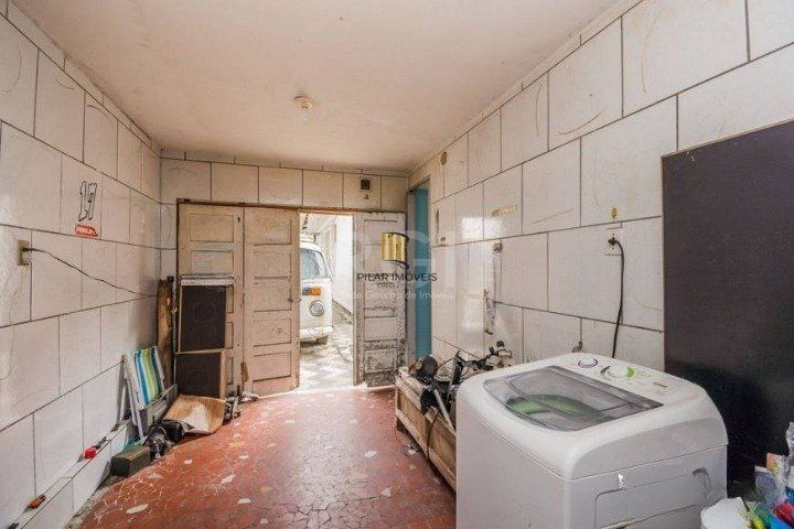 Casa para Venda - 290m², 3 dormitórios, 4 vagas - Santo Antonio
