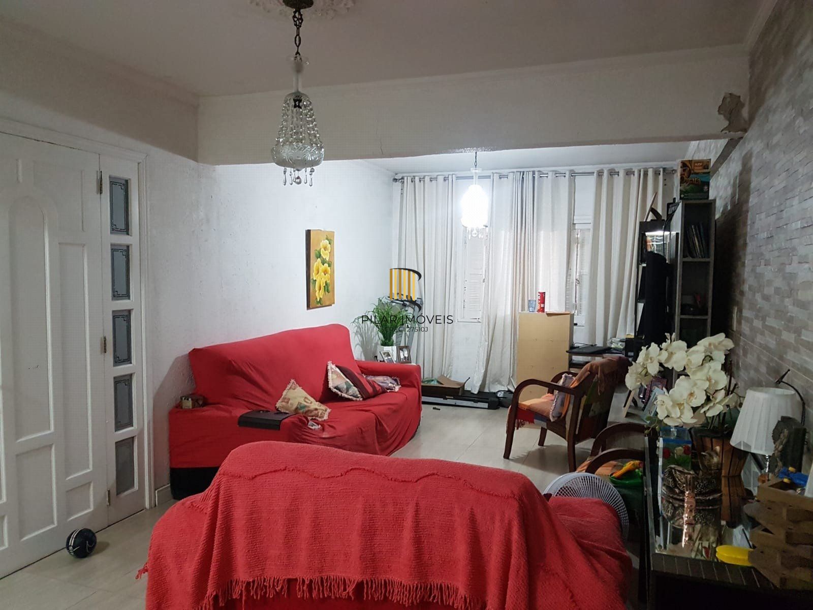 CASA 4 DORMITORIOS SANTANA